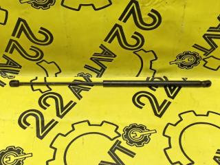 Амортизатор капота Porsche Cayenne 2004 контрактная Амортизатор капота Porsche Cayenne 2004