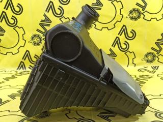 Корпус воздушного фильтра Porsche Cayenne 2004