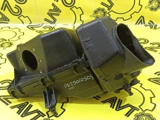 Корпус воздушного фильтра Nissan Murano 2004