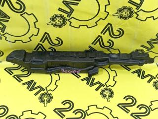 Уплотнитель крыла передний правый Nissan Murano 2006