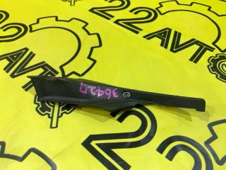 Уголок жабо передний правый Mazda CX-7 2011