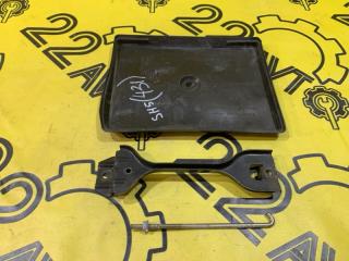 Крепление аккумулятора Subaru Forester 2007