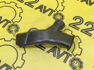 Воздухозаборник Nissan Primera 2005