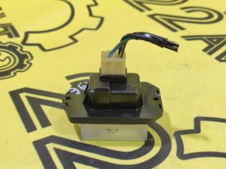 Фото запчасти реостат печки Subaru Legacy 2003 контрактная запчасть Запчасть реостат печки Subaru Legacy 2003