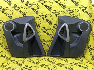 Обшивки дверей комплект Toyota RAV4 2005