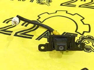 Камера заднего вида Toyota Harrier 2006