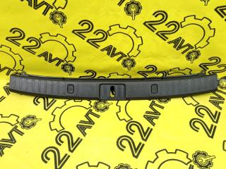 Накладка замка багажника Toyota Harrier 2006