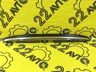 Накладка двери багажника Toyota Harrier 2006