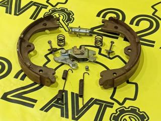 Механизм стояночного тормоза задний левый Nissan Murano 2014 контрактная Механизм стояночного тормоза задний левый Nissan Murano 2014