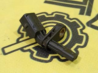 Фото запчасти датчик abs передний правый Volkswagen Tiguan 2008 контрактная запчасть Запчасть датчик abs передний правый Volkswagen Tiguan 2008