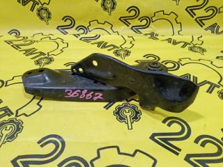 Кронштейн задний правый Nissan Murano 2014 контрактная Кронштейн задний правый Nissan Murano 2014