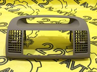 Рамка магнитолы Toyota Camry 2003