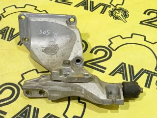 Кронштейн опоры двигателя передний правый Infiniti FX35 2006 контрактная Кронштейн опоры двигателя передний правый Infiniti FX35 2006