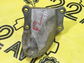 Кронштейн опоры двигателя передний левый Infiniti EX35 2007 контрактная Кронштейн опоры двигателя передний левый Infiniti EX35 2007