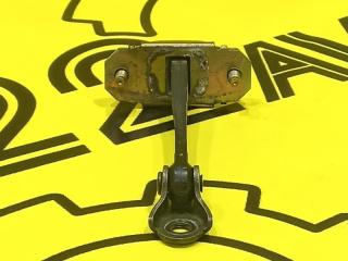 Фото запчасти ограничитель двери задний Subaru Legacy 2005 контрактная запчасть Запчасть ограничитель двери задний Subaru Legacy 2005