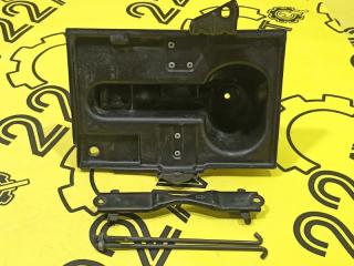 Крепление аккумулятора Infiniti FX35 2006