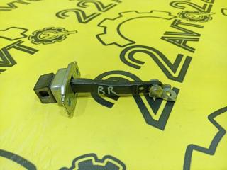 Ограничитель двери задний правый Mitsubishi ASX 2011 контрактная Ограничитель двери задний правый Mitsubishi ASX 2011