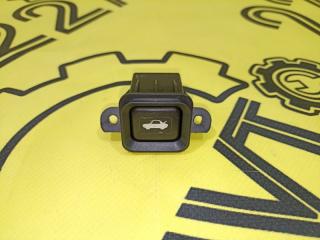 Фото запчасти кнопка открывания багажника Honda CR-V 1999 контрактная запчасть Запчасть кнопка открывания багажника Honda CR-V 1999