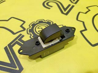 Фото запчасти кнопка стеклоподъемника задняя левая Mitsubishi ASX 2011 контрактная запчасть Запчасть кнопка стеклоподъемника задняя левая Mitsubishi ASX 2011