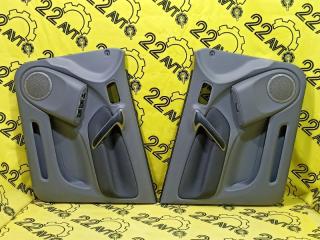 Обшивки дверей комплект передние Toyota RAV4 2002