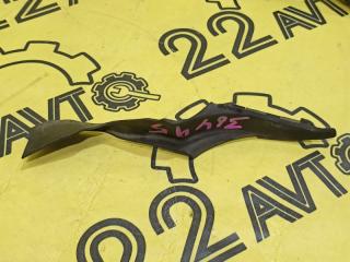 Уголок жабо передний правый Toyota Camry 2013