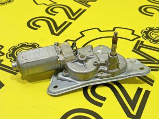 Фото запчасти моторчик заднего дворника Toyota ist 2002 контрактная запчасть Запчасть моторчик заднего дворника Toyota ist 2002