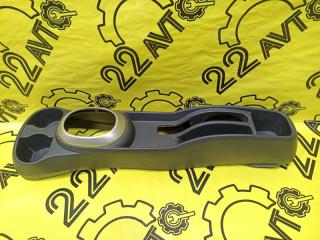 Фото запчасти консоль центральная Toyota ist 2002 контрактная запчасть Запчасть консоль центральная Toyota ist 2002