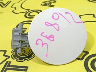 Фото запчасти лючок топливного бака Toyota ist 2002 контрактная запчасть Запчасть лючок топливного бака Toyota ist 2002