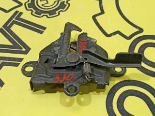 Замок капота Toyota Noah 2004