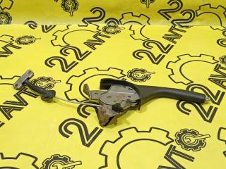 Ручка ручника Toyota ist 2002 контрактная Ручка ручника Toyota ist 2002