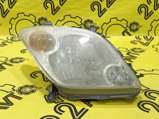 Фара передняя правая Toyota ist 2002