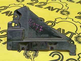 Защита днища кузова передняя левая BMW 3-series 2011 контрактная Защита днища кузова передняя левая BMW 3-series 2011