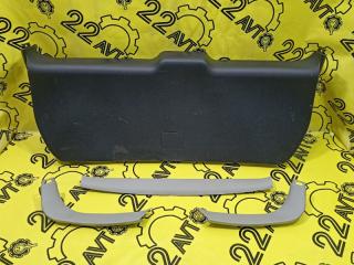 Обшивка двери багажника Toyota Wish 2004