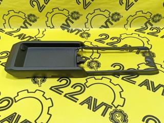 Консоль центральная Toyota Harrier 2006