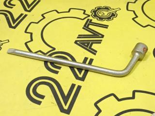 Запчасть ключ балонный Toyota Harrier 2006