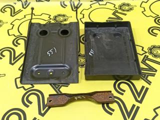 Крепление аккумулятора Suzuki Escudo 2008