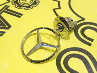 Эмблема Mercedes-Benz C-Class 2015