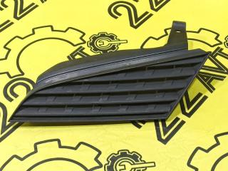 Решетка радиатора передняя левая Nissan Primera 2004