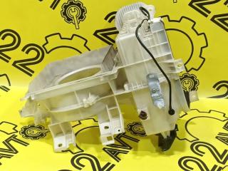 Корпус печки Toyota ist 2002