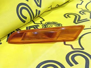 Повторитель поворота в бампер передний левый Toyota Windom 2001