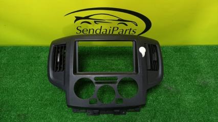 Фото запчасти рамка магнитофона NISSAN NV200 2010 контрактная запчасть Запчасть рамка магнитофона NISSAN NV200 2010