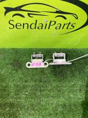 Запчасть петля двери багажника TOYOTA PRIUS 2010