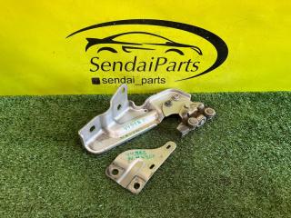 Фото запчасти ролик раздвижной двери левый NISSAN NV200 2010 контрактная запчасть Запчасть ролик раздвижной двери левый NISSAN NV200 2010