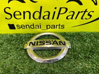 Фото запчасти эмблема NISSAN NV200 2009 контрактная запчасть Запчасть эмблема NISSAN NV200 2009