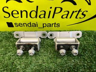 Фото запчасти петля 5-двери NISSAN NV200 2009 контрактная запчасть Запчасть петля 5-двери NISSAN NV200 2009