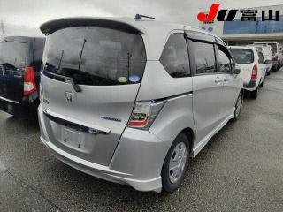Дверь боковая задняя правая HONDA FREED 2011