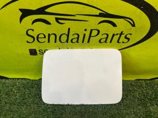 Фото запчасти лючок бензобака MAZDA CAROL 2016 контрактная запчасть Запчасть лючок бензобака MAZDA CAROL 2016