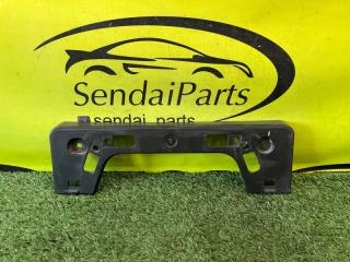 Запчасть рамка для номера передняя LEXUS CT200h 2012